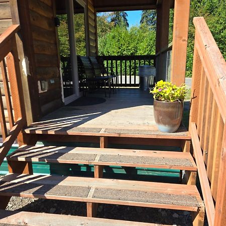 The Bogi Bear Inn Forks Exterior foto